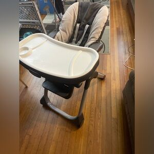 Convertible Highchair With Wheel